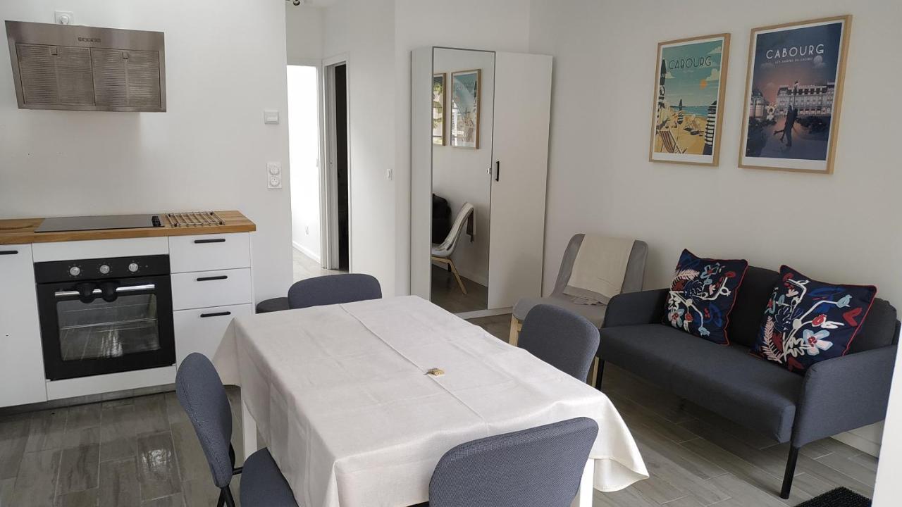 Charmant Et Lumineux Logement, Au Coeur De Cabourg Eksteriør bilde